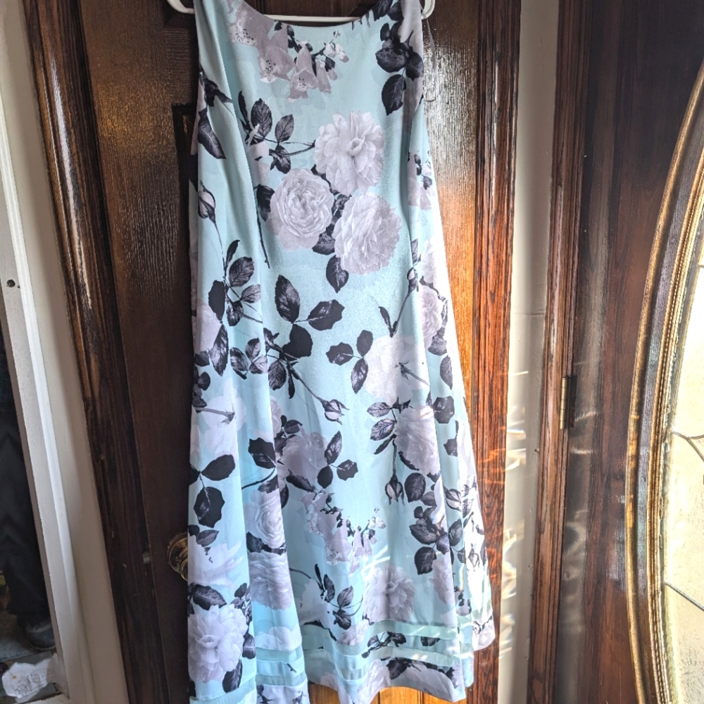 Calvin Klein beautiful floral print dress - Picture 5 of 6